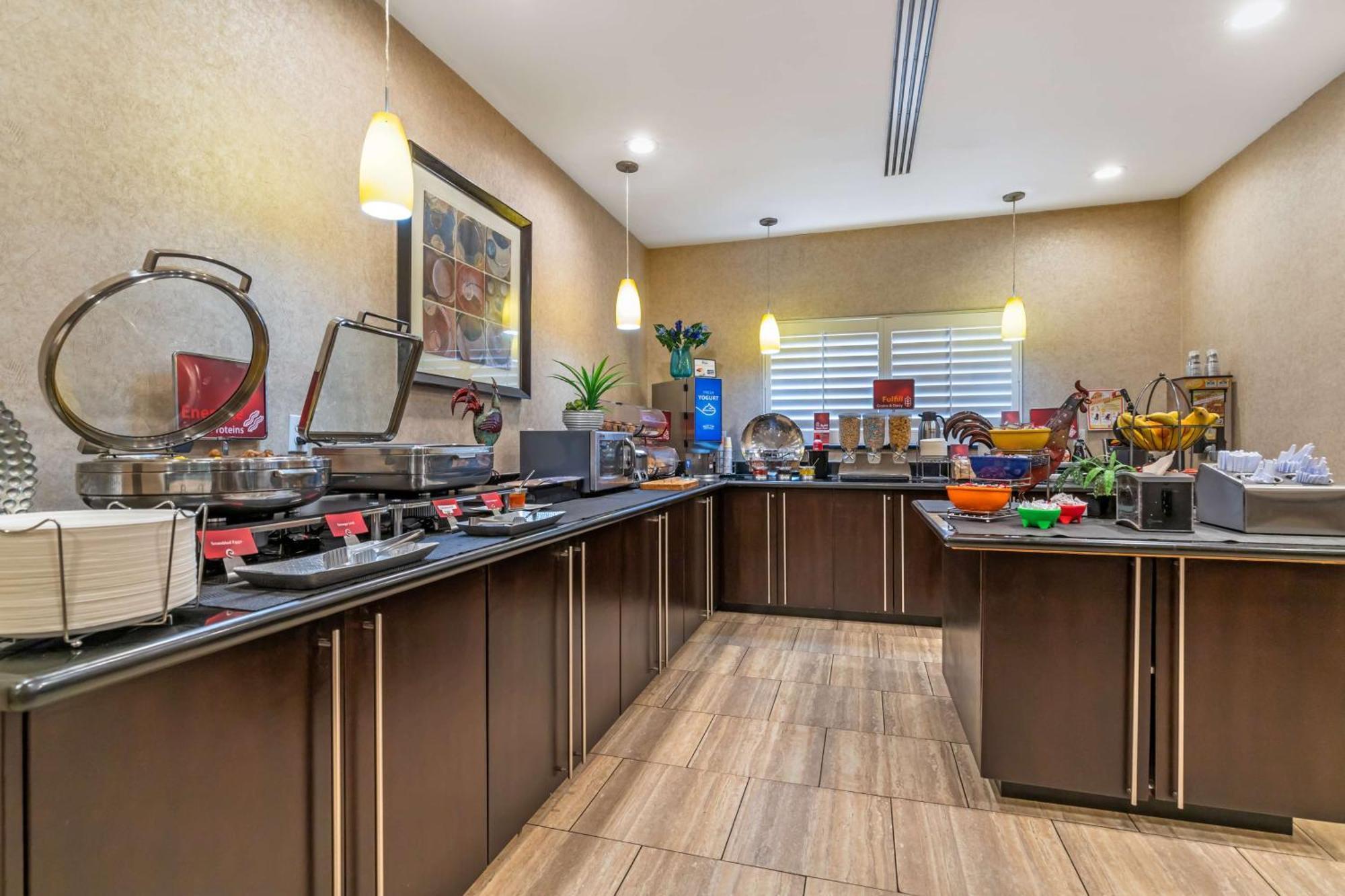 Best Western Plus Lytle Inn And Suites Exterior foto
